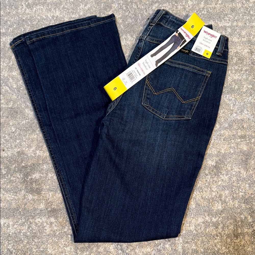 Wrangler Women's Dark Blue High-Rise Bootcut Jeans